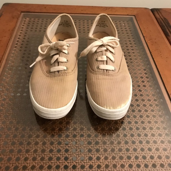 Keds Shoes - Women’s Keds Classic Canvas Champion Tan Size 9